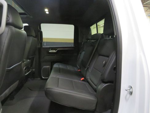 New 2026 GMC Sierra 2500 Denali w/ Denali Reserve Package image 8