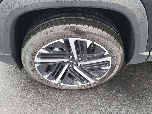 New 2026 Chevrolet Equinox RS w/ Convenience Package III FWD image 6