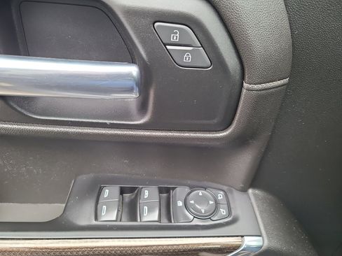 Used 2021 Chevrolet Silverado 1500 LT w/ Z71 Off-Road Package image 23