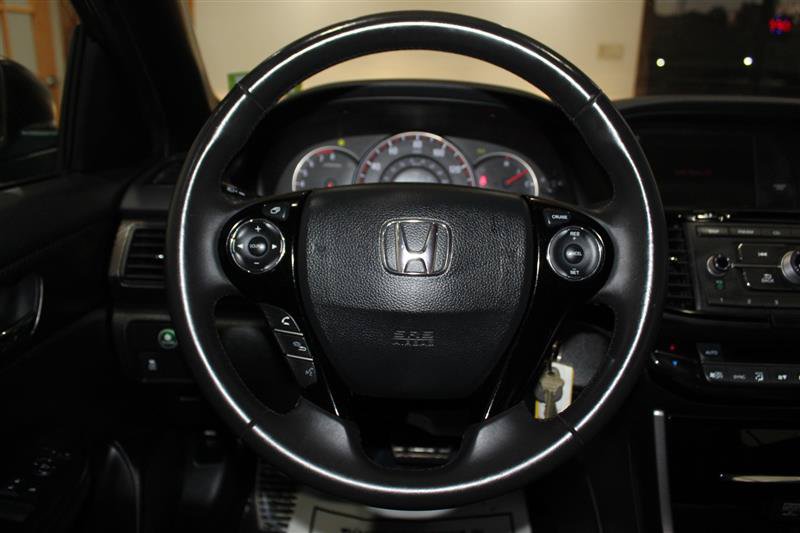 Used 2016 Honda Accord Sport image 14