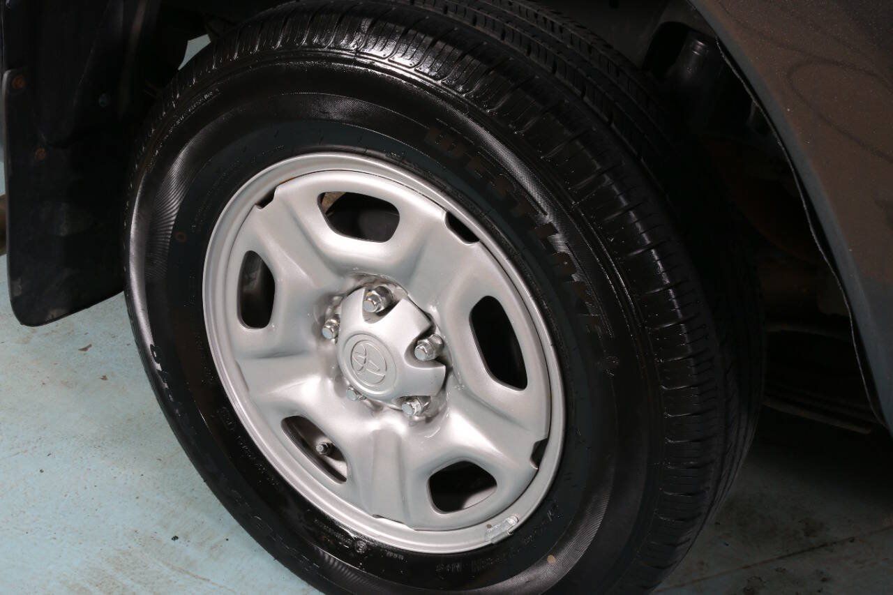 Used 2011 Toyota Tacoma 2WD Regular Cab image 20