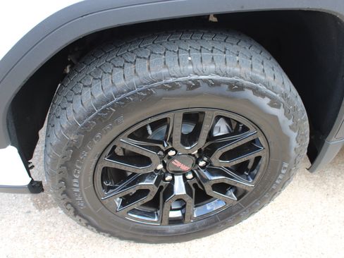 Used 2025 GMC Sierra 1500 Elevation w/ LPO, Elevation Black Package AWD/4WD image 20