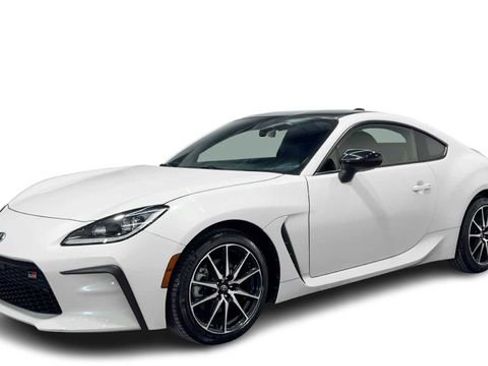 Used 2024 Toyota GR86 RWD image 5