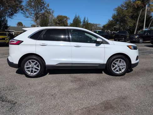 Used 2024 Ford Edge SEL image 2