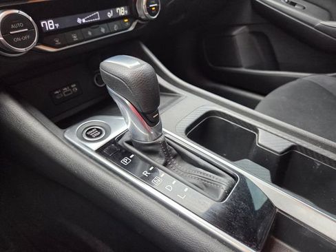 Used 2020 Nissan Sentra SV FWD image 16