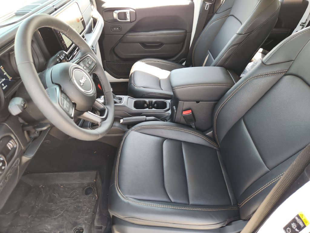 Used 2026 Jeep Gladiator Sport AWD/4WD image 10