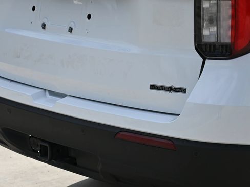 Used 2025 Ford Explorer 4WD Police Interceptor image 8