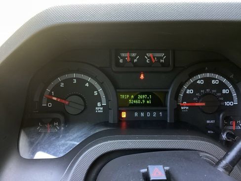 Used 2012 Ford E-350 and Econoline 350 XLT RWD image 11