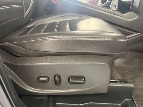 Used 2019 Ford Escape Titanium AWD/4WD image 29