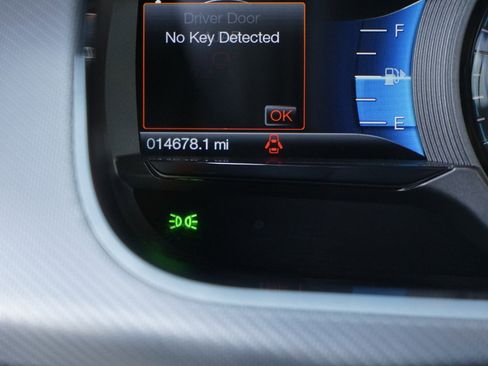 Used 2019 Ford Taurus SHO image 14