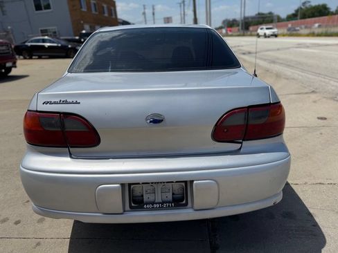 Used 2003 Chevrolet Malibu V6 w/ Preferred Equipment Group 1 FWD image 6