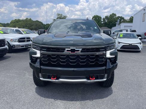 Used 2025 Chevrolet Silverado 1500 ZR2 w/ Technology Package AWD/4WD image 2