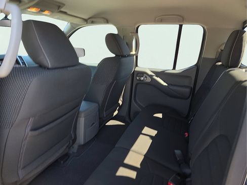Used 2019 Nissan Frontier Desert Runner RWD image 10