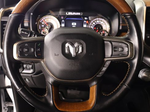 Used 2022 RAM 1500 Limited w/ Body Color Bumper Group AWD/4WD image 3