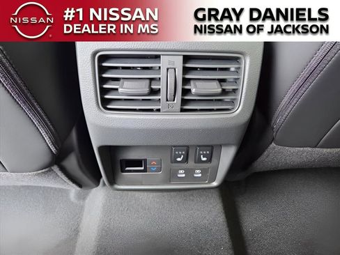 New 2026 Nissan Rogue Platinum w/ Platinum Premium Package image 19