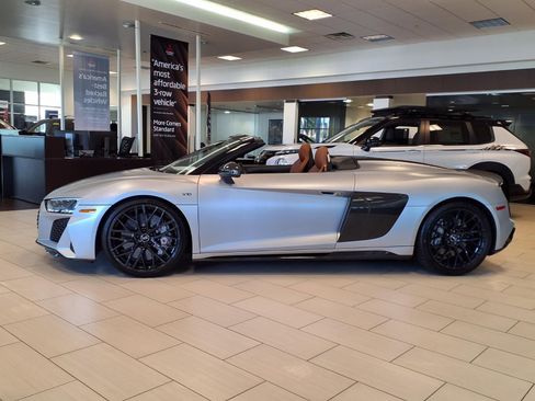 Used 2021 Audi R8 V10 performance image 4