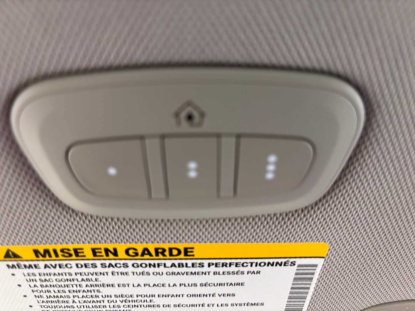 Certified 2024 Chrysler Pacifica Limited FWD image 38