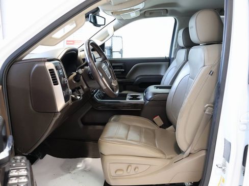 Used 2016 GMC Sierra 3500 Denali w/ Duramax Plus Package image 13