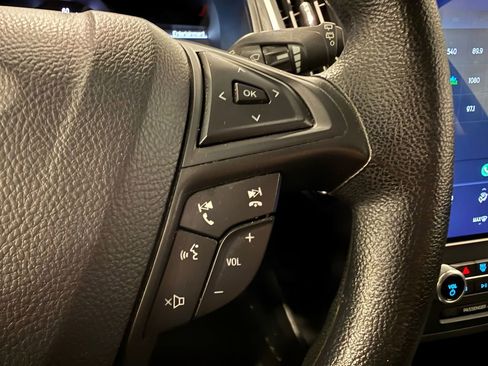 Certified 2022 Ford Edge SE w/ Black Appearance Package AWD/4WD image 18