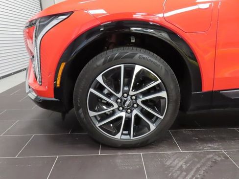 Used 2026 Cadillac Optiq Sport 1 RWD image 13