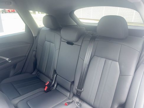 Used 2025 Audi Q5 Premium w/ 19" Wheel Package image 17