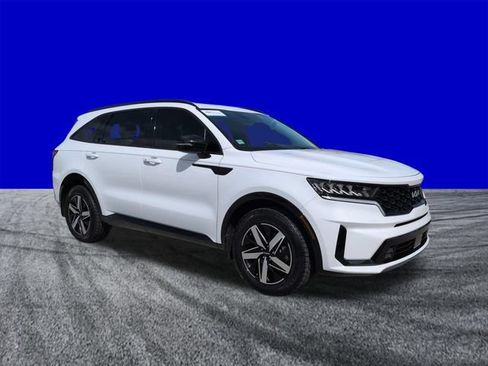 Used 2023 Kia Sorento EX FWD image 2