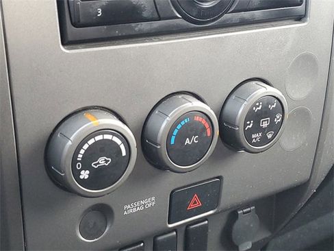 Used 2015 Nissan Titan S image 24