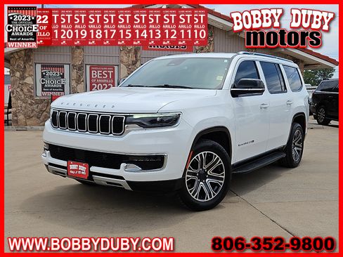 Used 2024 Jeep Wagoneer Series II w/ Flexible Seating Group AWD/4WD image 1