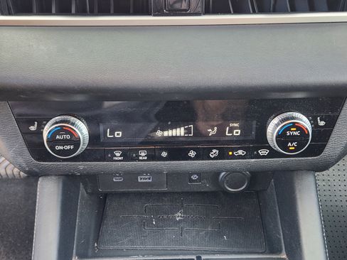 Used 2022 Mitsubishi Outlander SE image 15