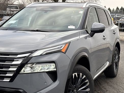 New 2025 Nissan Rogue Platinum w/ Tech Package image 41