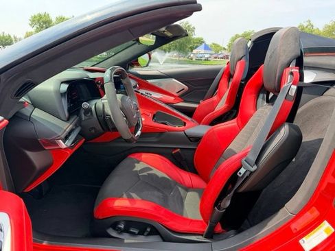 Used 2025 Chevrolet Corvette Z06 RWD image 8