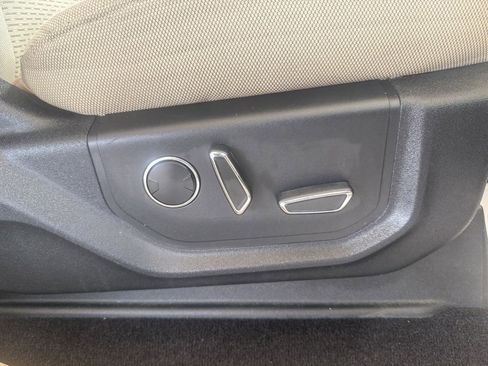 Used 2015 Ford F150 XLT w/ Equipment Group 302A Luxury image 42