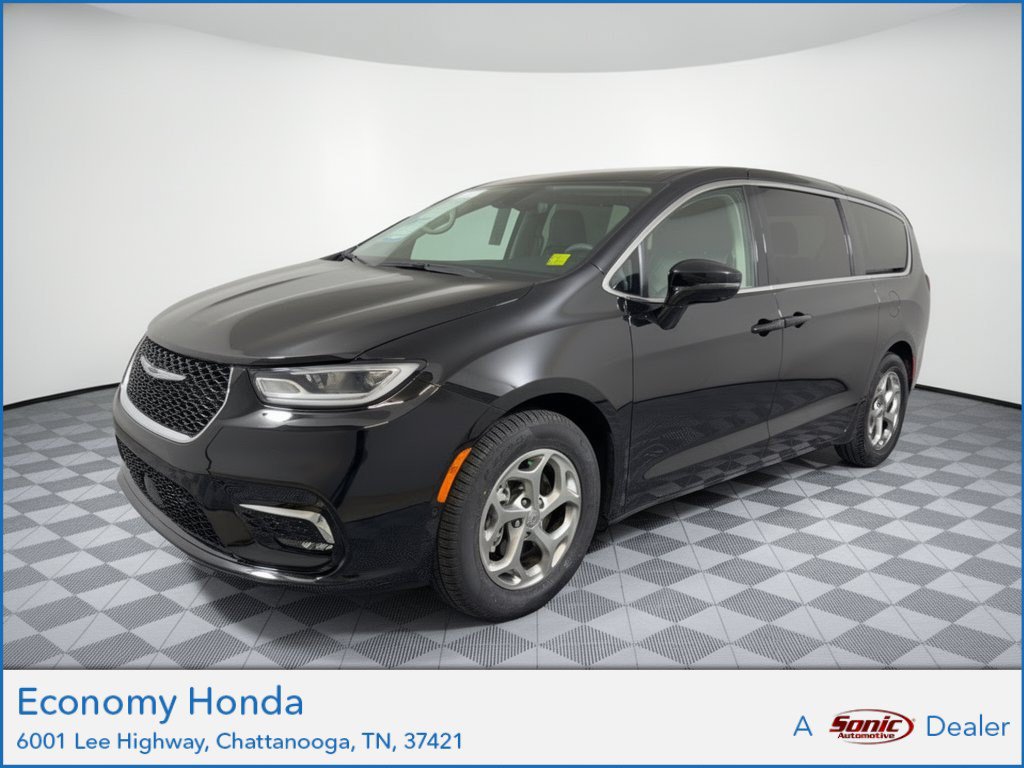 Used 2024 Chrysler Pacifica Limited FWD image 1