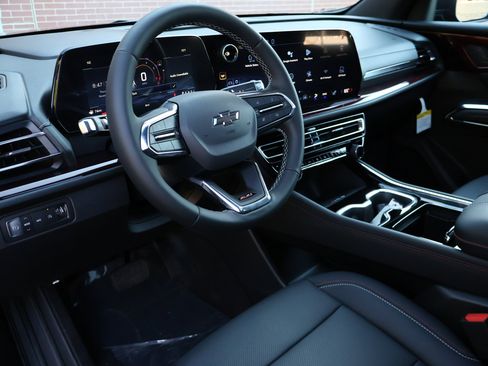 New 2026 Chevrolet Traverse Z71 w/ Driver Confidence Package image 3