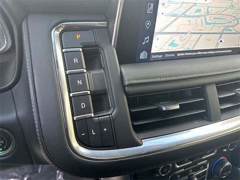 Used 2022 Chevrolet Tahoe LT w/ Luxury Package image 23