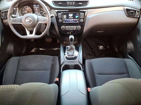 Used 2021 Nissan Rogue Sport S image 10