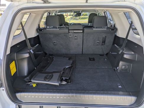 Used 2020 Toyota 4Runner 4WD image 29