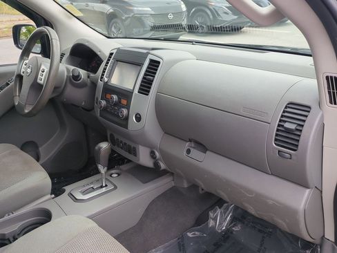Certified 2021 Nissan Frontier SV RWD image 42