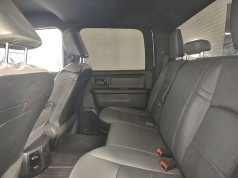 Used 2024 RAM 2500 Tradesman w/ Chrome Appearance Group AWD/4WD image 17