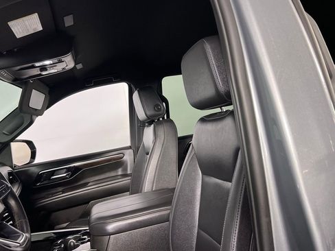 Used 2025 Chevrolet Tahoe Z71 image 24