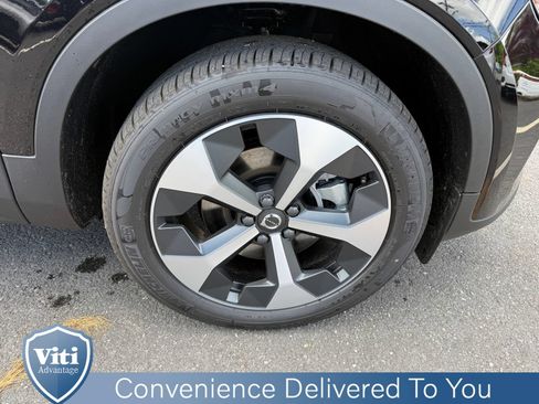 New 2026 Volvo XC40 B5 Core w/ Protection Package Premier AWD/4WD image 10