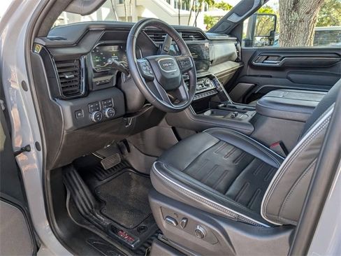 Used 2024 GMC Sierra 2500 AT4X image 10