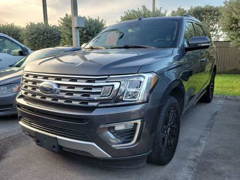 Used 2019 Ford Expedition Limited w/ Equipment Group 301A RWD image 2