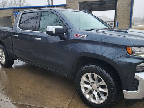 Used 2021 Chevrolet Silverado 1500 LTZ w/ Z71 Off-Road Package image 3