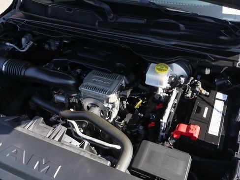 Used 2019 RAM 1500 Big Horn AWD/4WD image 12