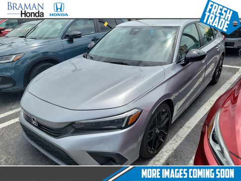 Used 2022 Honda Civic Sport image 1