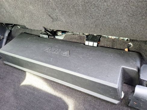 Used 2021 Ford F150 Lariat w/ Equipment Group 502A High image 19