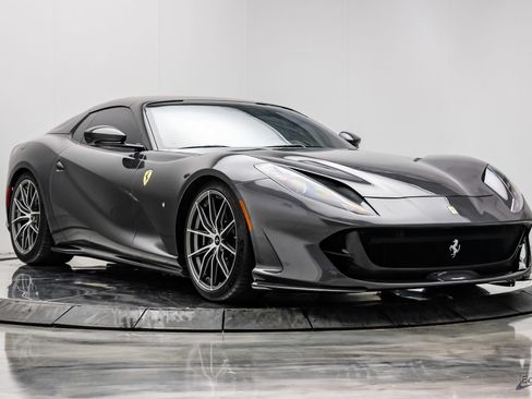 Used 2023 Ferrari 812 GTS RWD image 31