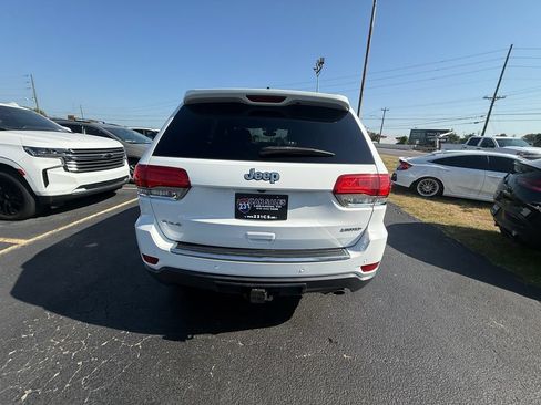 Used 2017 Jeep Grand Cherokee Limited AWD/4WD image 4