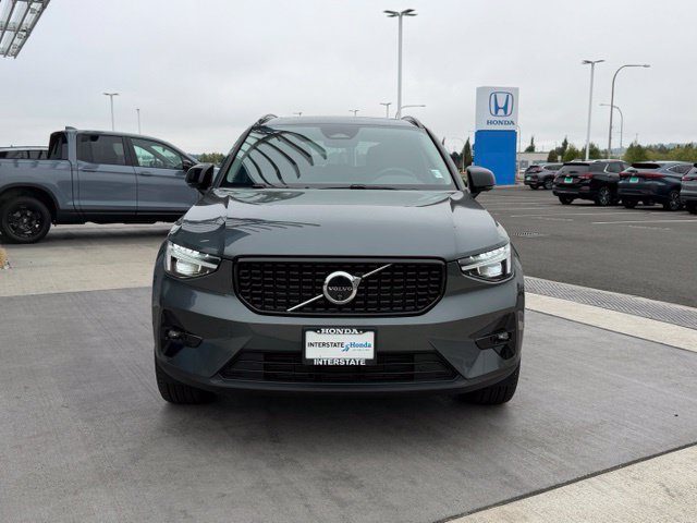 Used 2026 Volvo XC40 B5 Ultra w/ Climate Package AWD/4WD image 2